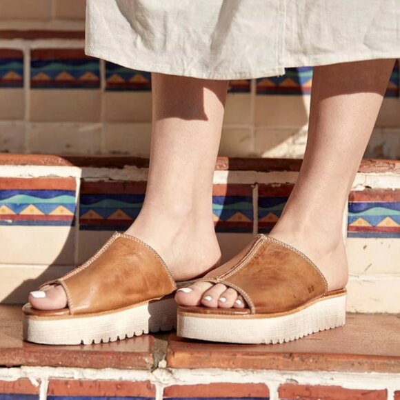 BedStu - Fairlee Flatform - Picture 1 of 2